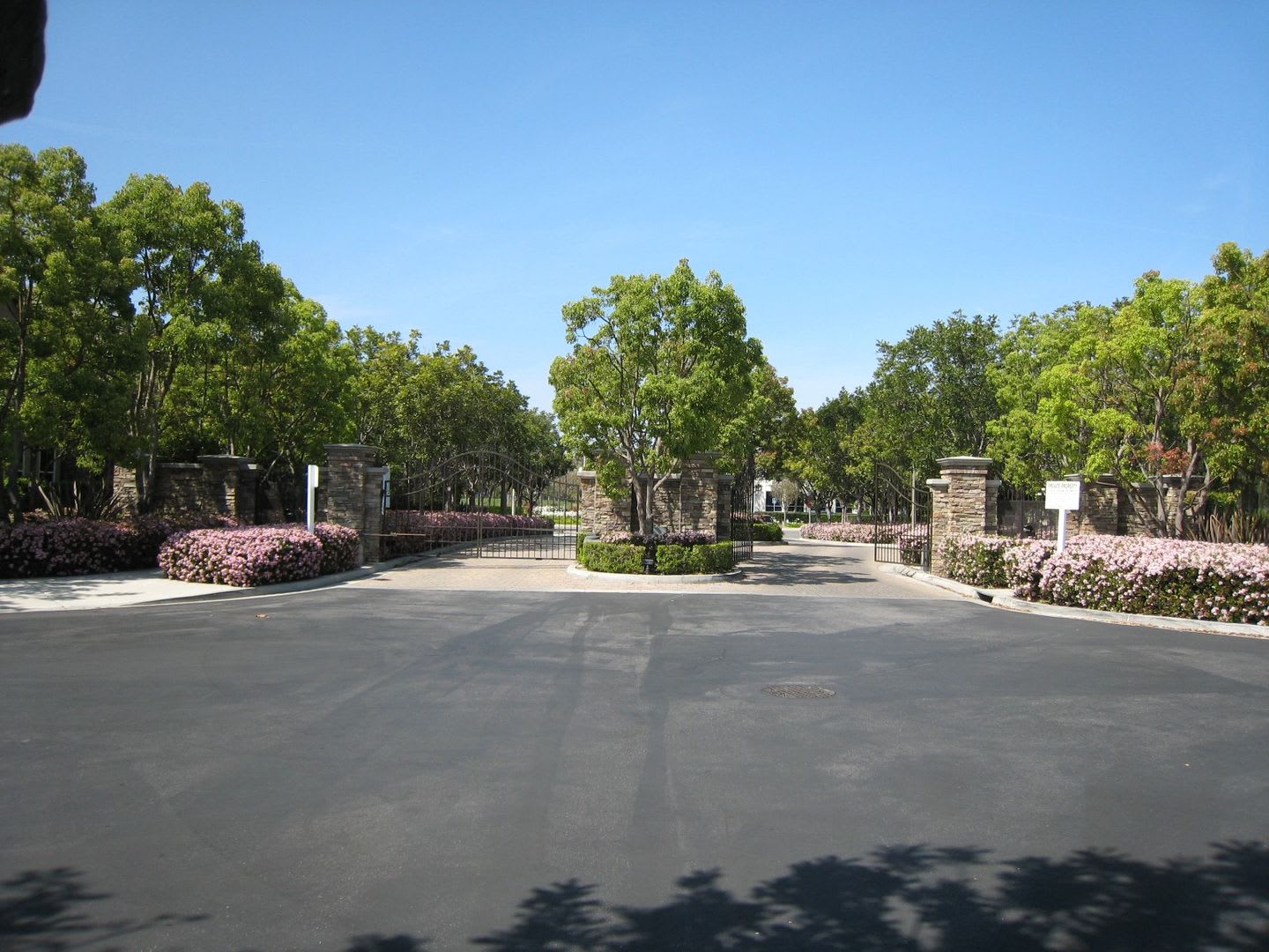 Exquisite 3 Bed 2.5 Bath Two Story Condo, Gated Complex, South Coast Metro – photo 1