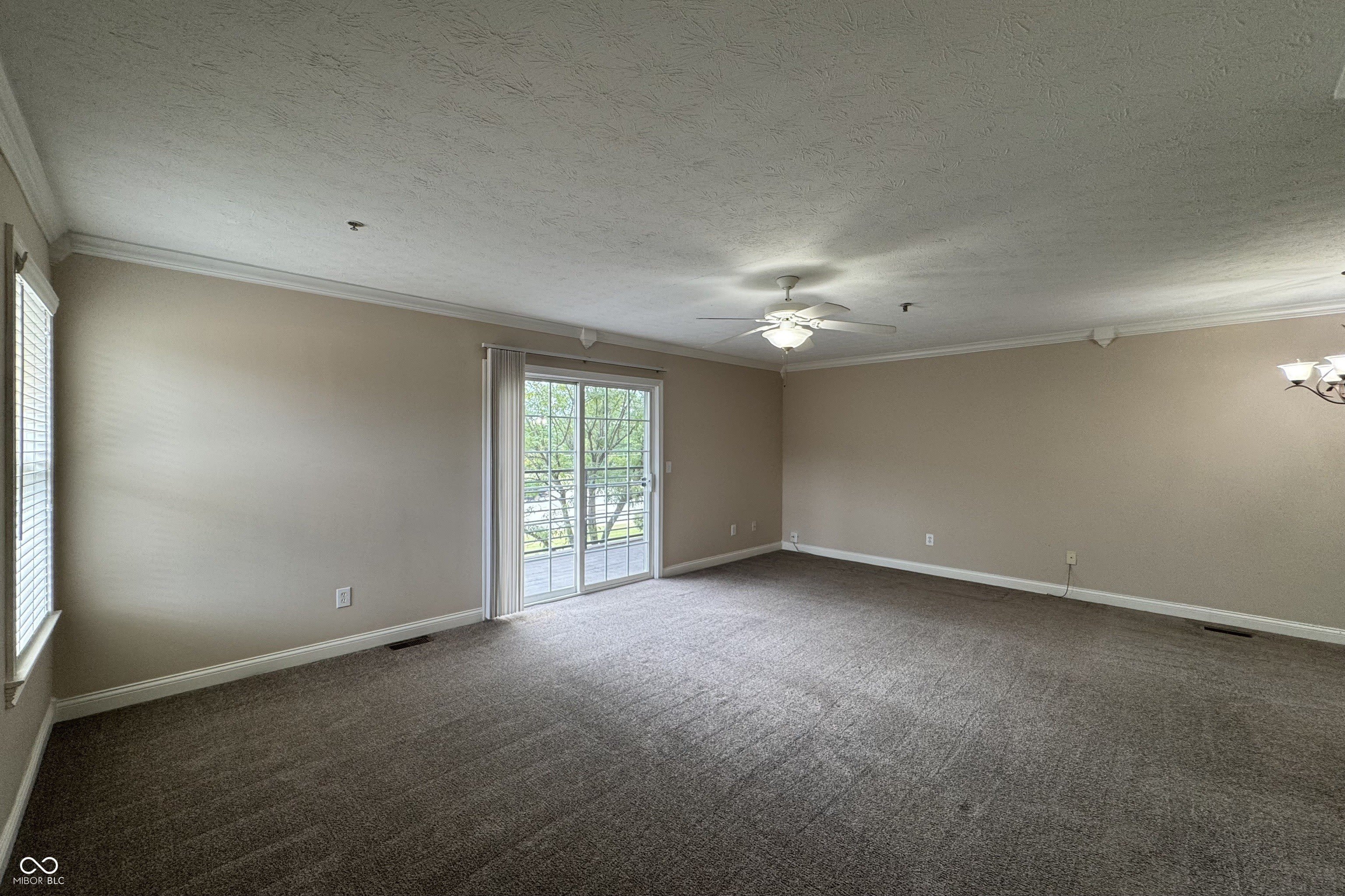 1473 Frontier Drive – photo 4