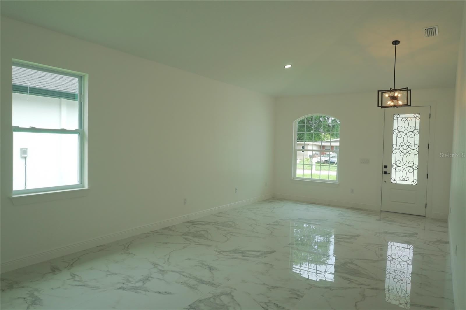 8926 N Orleans Avenue – photo 5