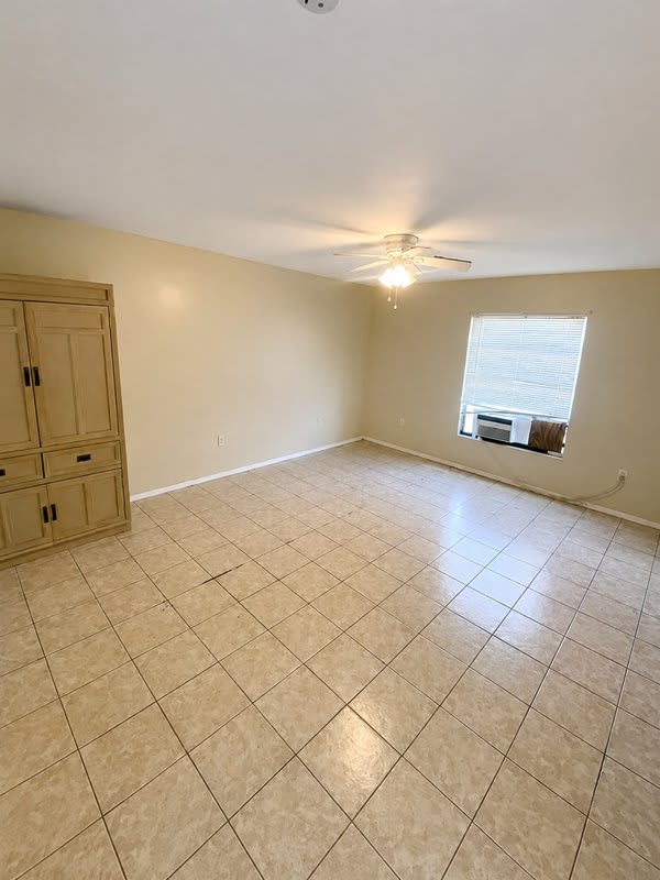 2985 Saint Charles Street – photo 4