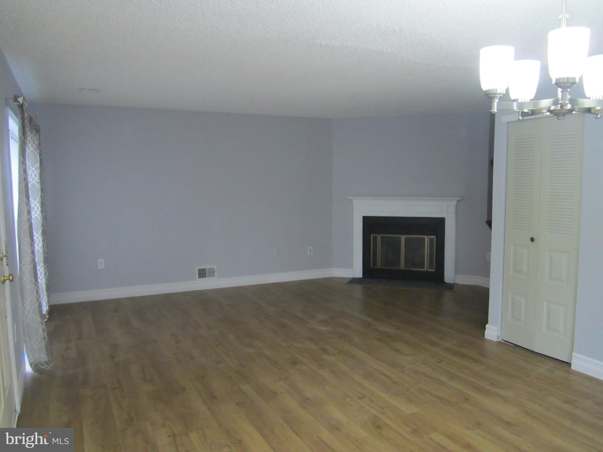 92 VERSAILLES Court – photo 3