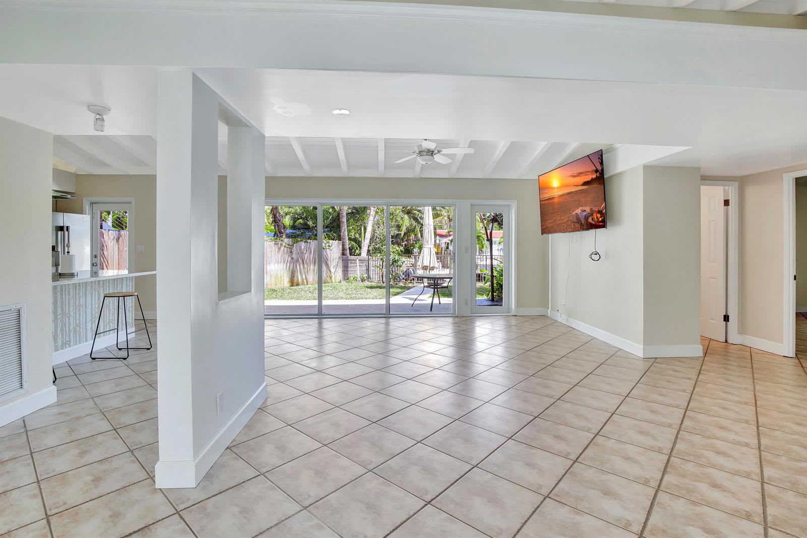 1733 Southwest 5th Court – photo 2