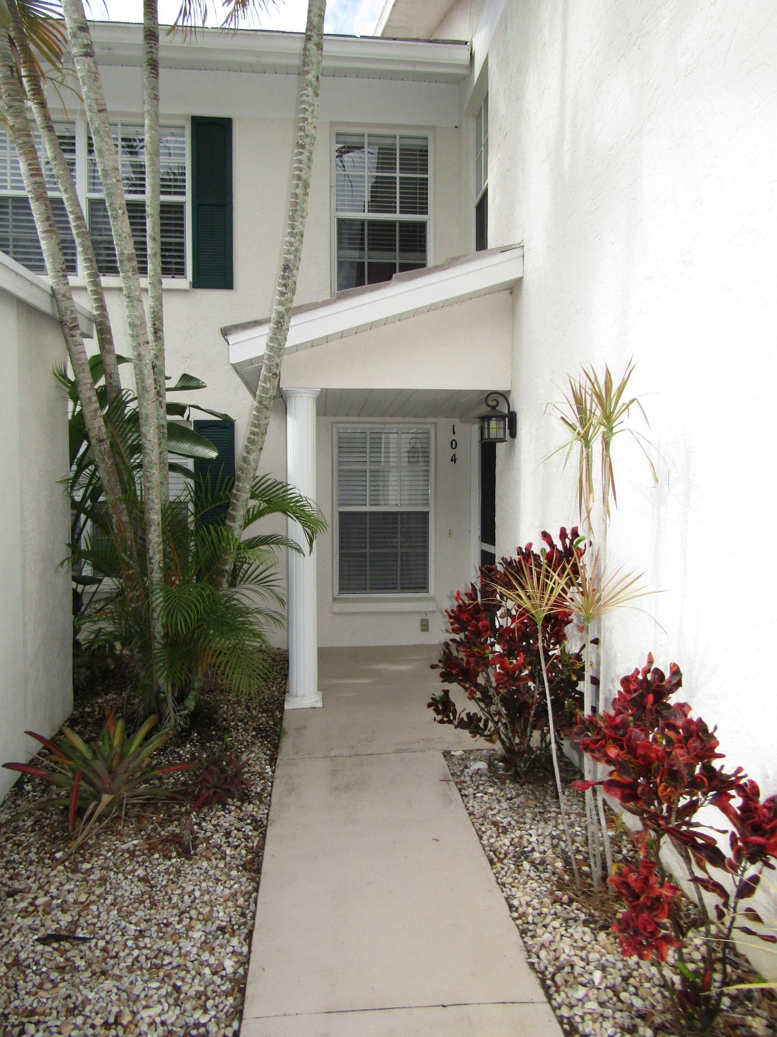 815 Montrose Dr – photo 1