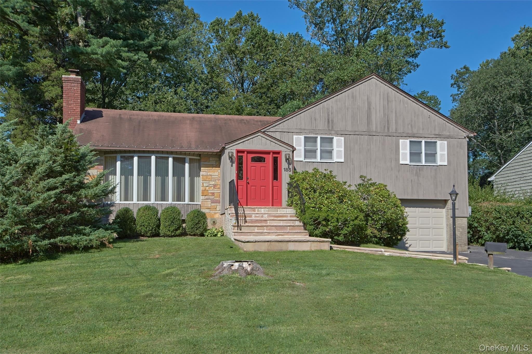 185 Pinewood Road – photo 2