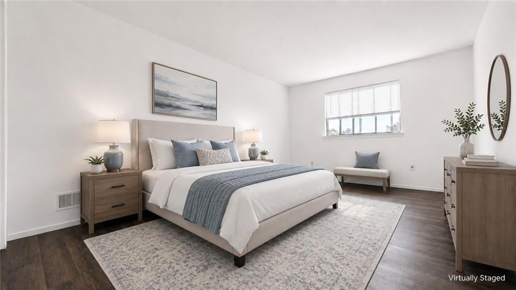 22 Windsor Court – photo 1