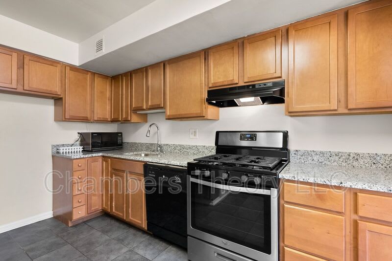 4241 Columbia Pike – photo 5
