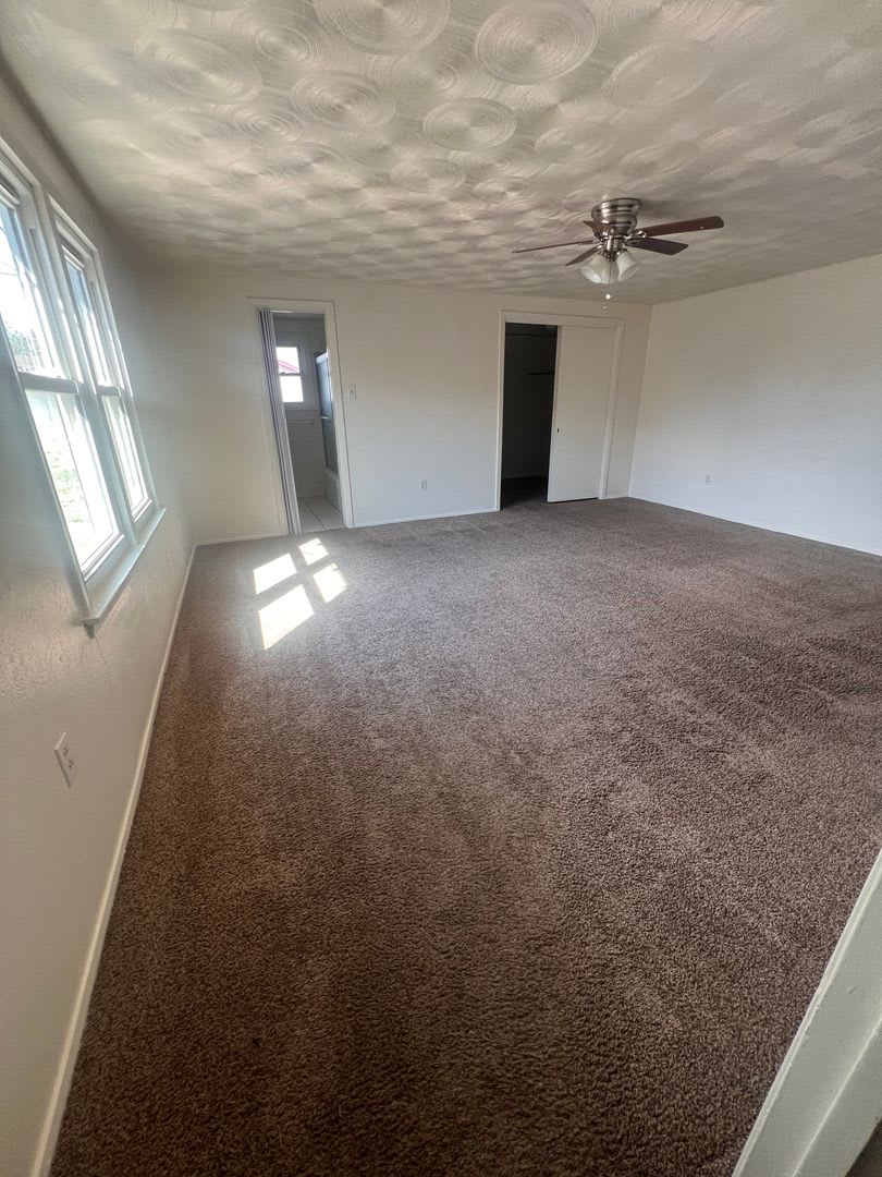 Large Family Home! – photo 3