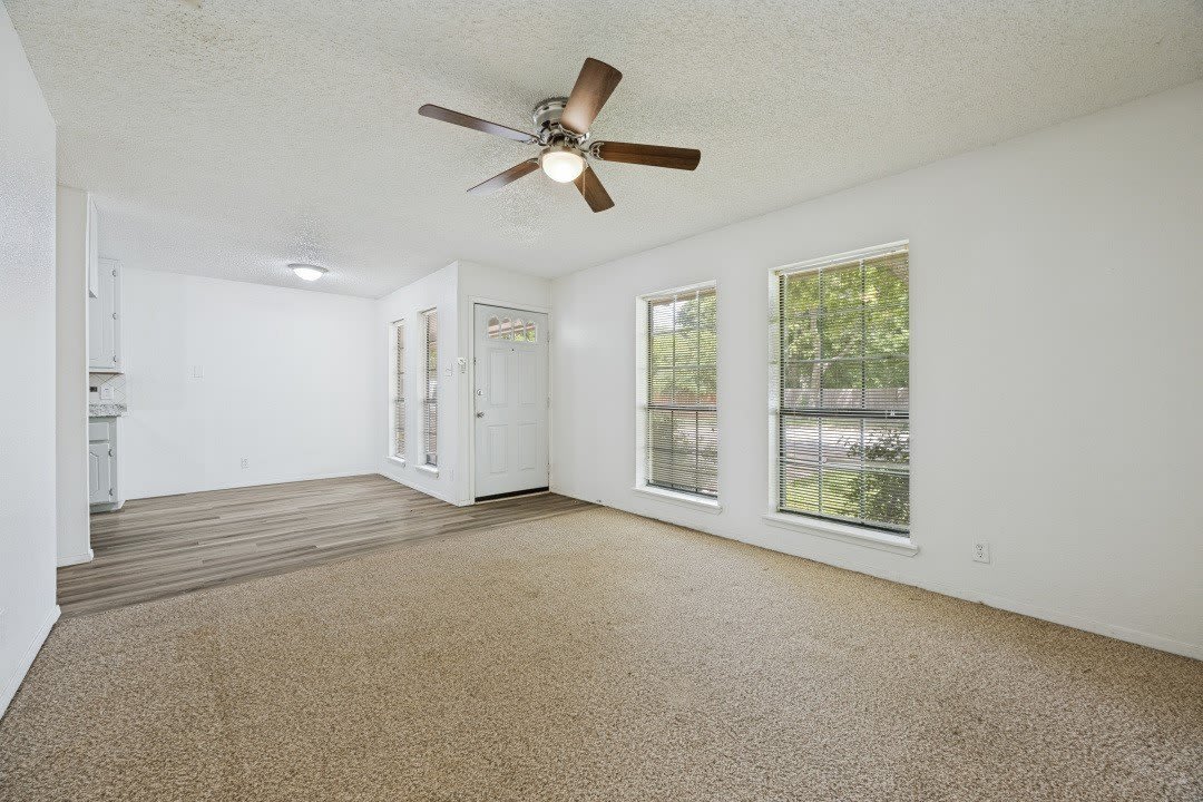 808 W Belden Street – photo 2