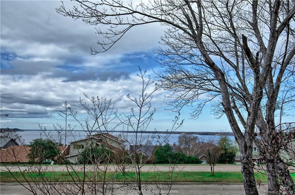 5646 South Lakeshore Drive – photo 3