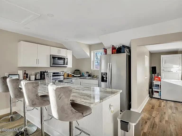 22 Maplewood Avenue 2 – photo 3