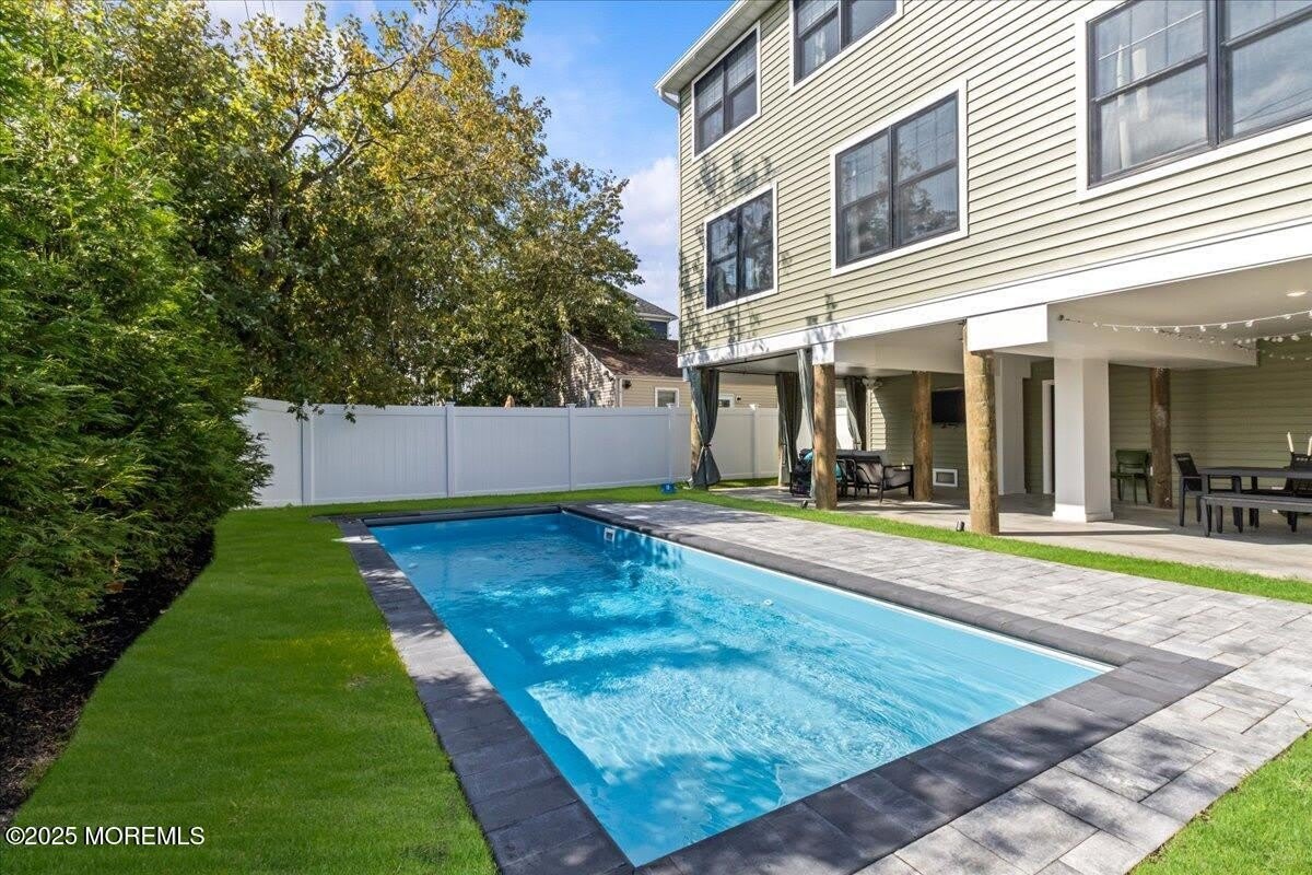 1608 East Street – photo 4