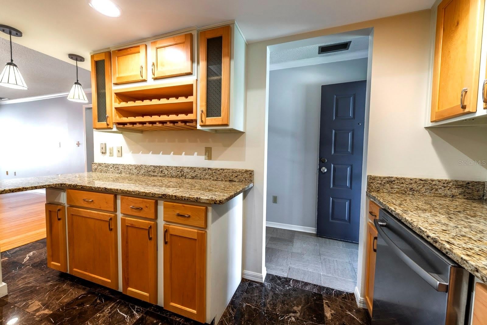 110 N TREMAIN Street – photo 5
