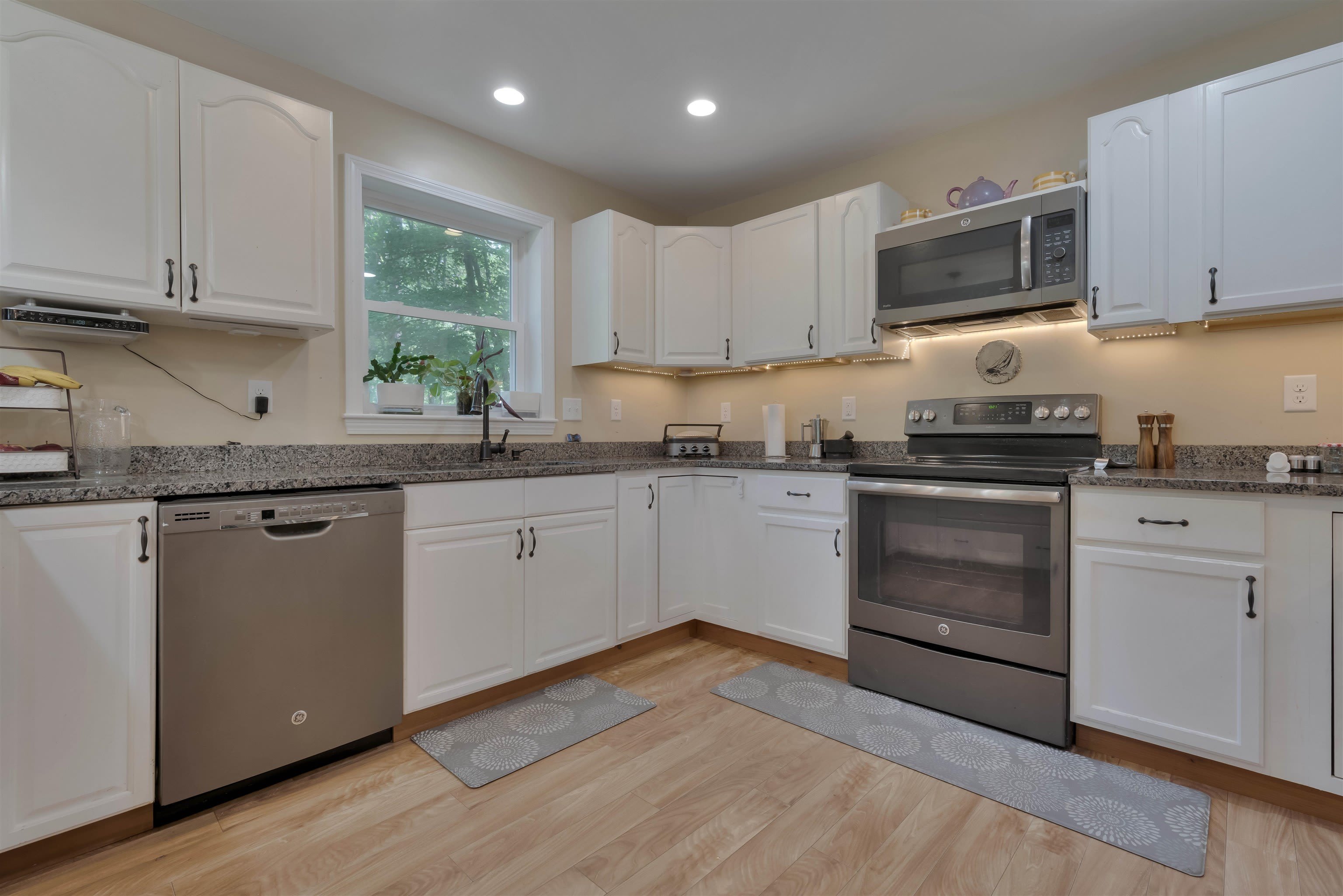 77 Barker's Pond Road – photo 4