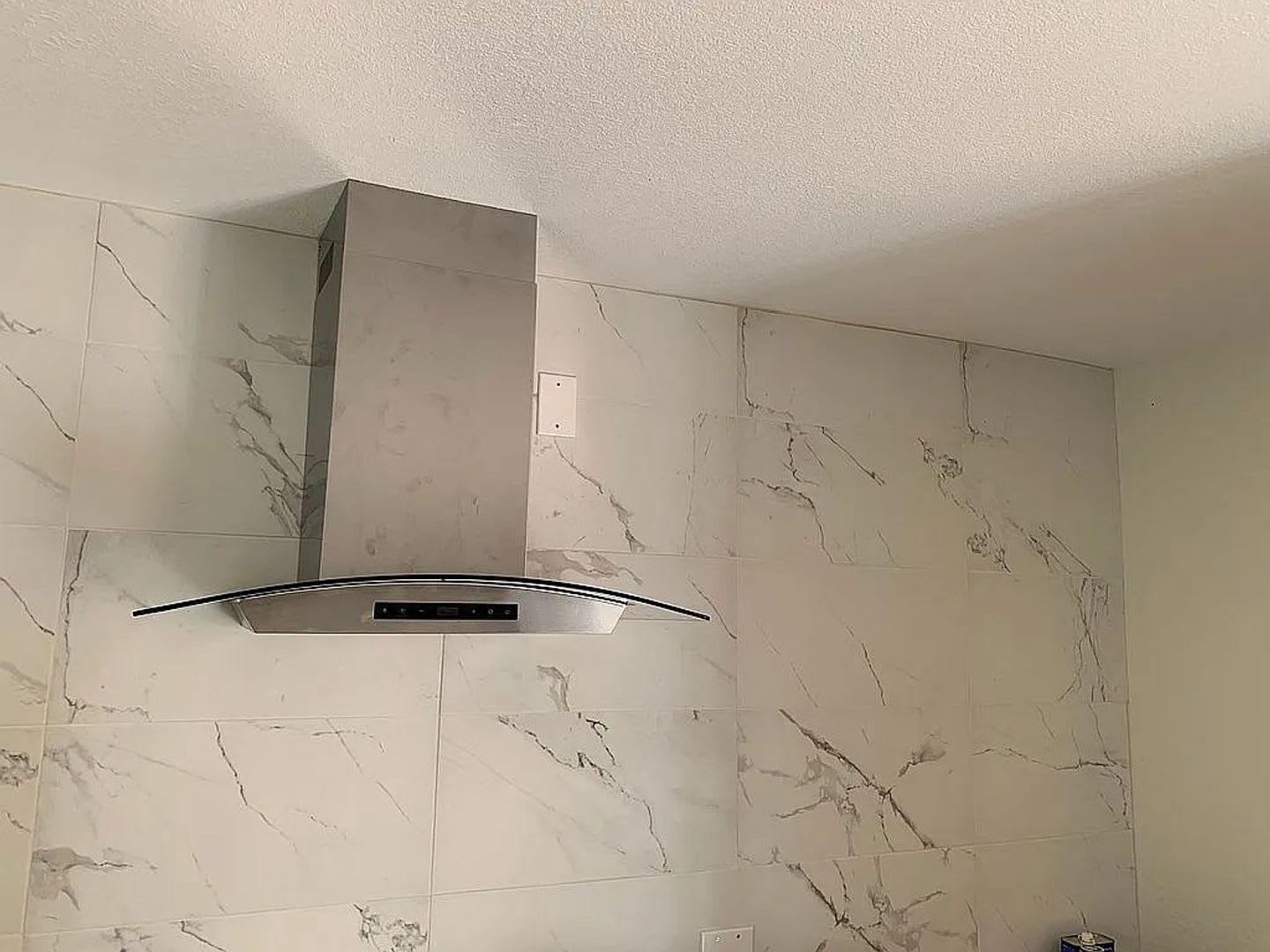 DECEMBER SPECIAL!!! Fully Renovated / Upgraded Appliances – photo 5