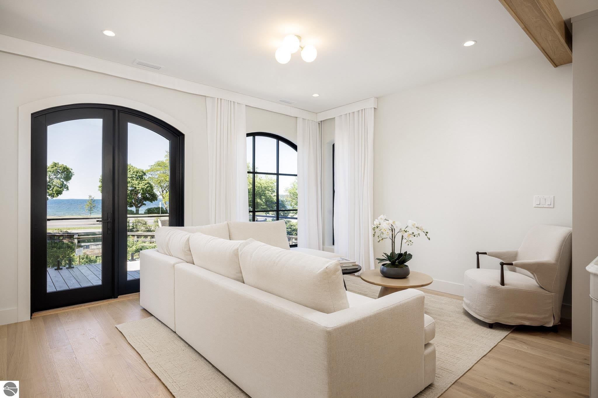 100 N Park Street – photo 5