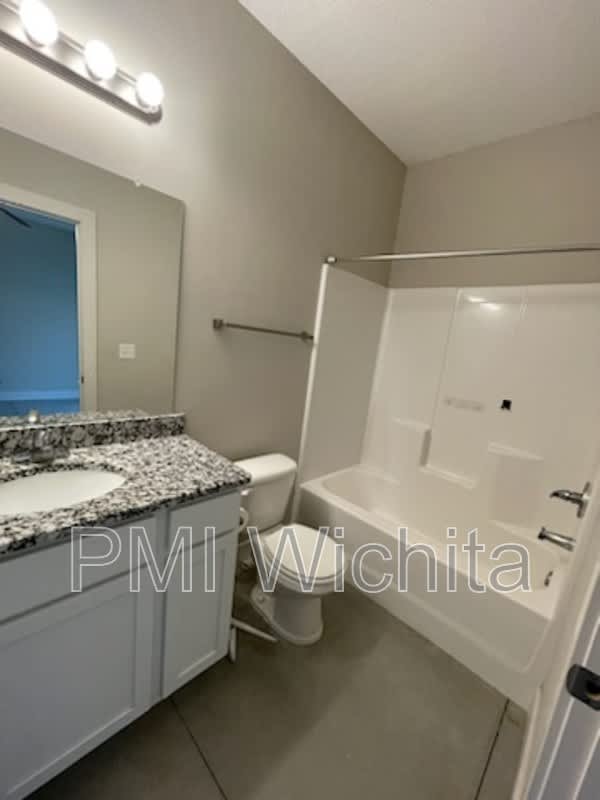 8113 E 34th Ct S – photo 5