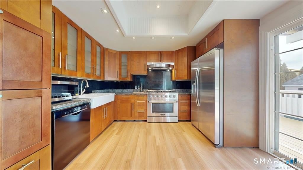 37 Village Road – photo 1