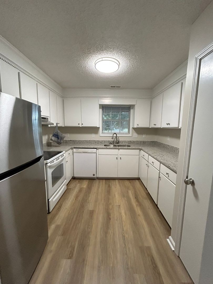 Newly Renovated Shaw Afb 3 Bedroom 2 Bathroom Application Fee Waived For Active Duty Military – photo 2