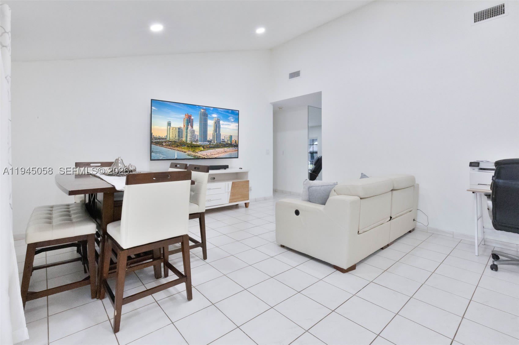 11145 NW 27th St – photo 5