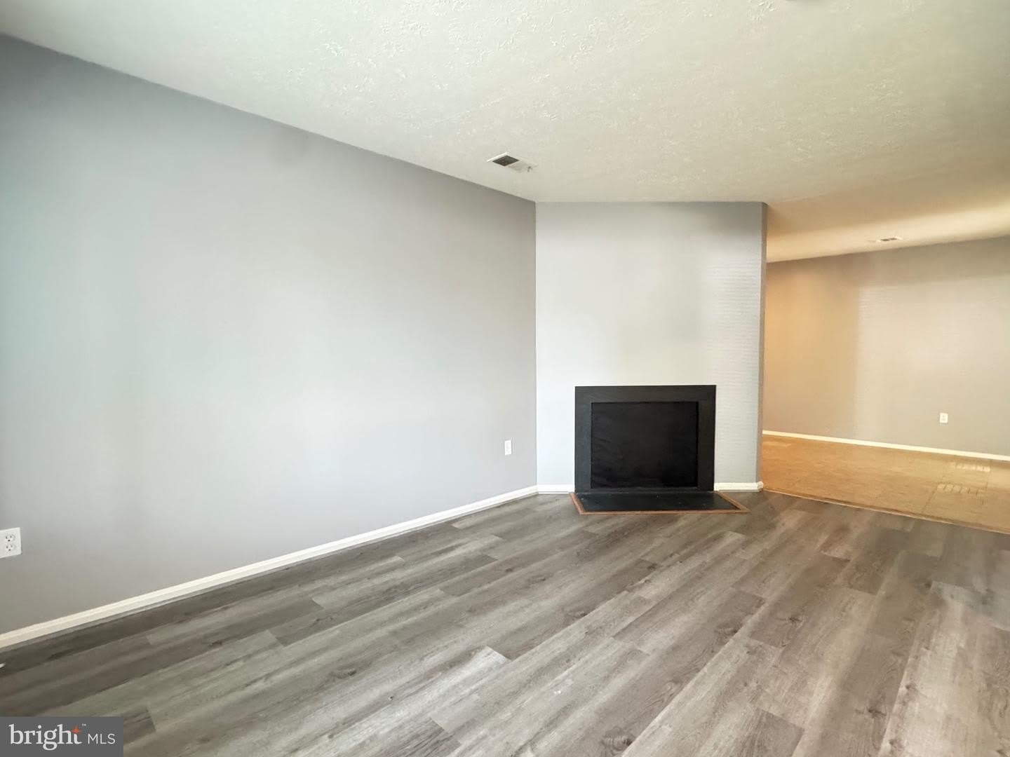 7233 MILL CREEK CT – photo 3