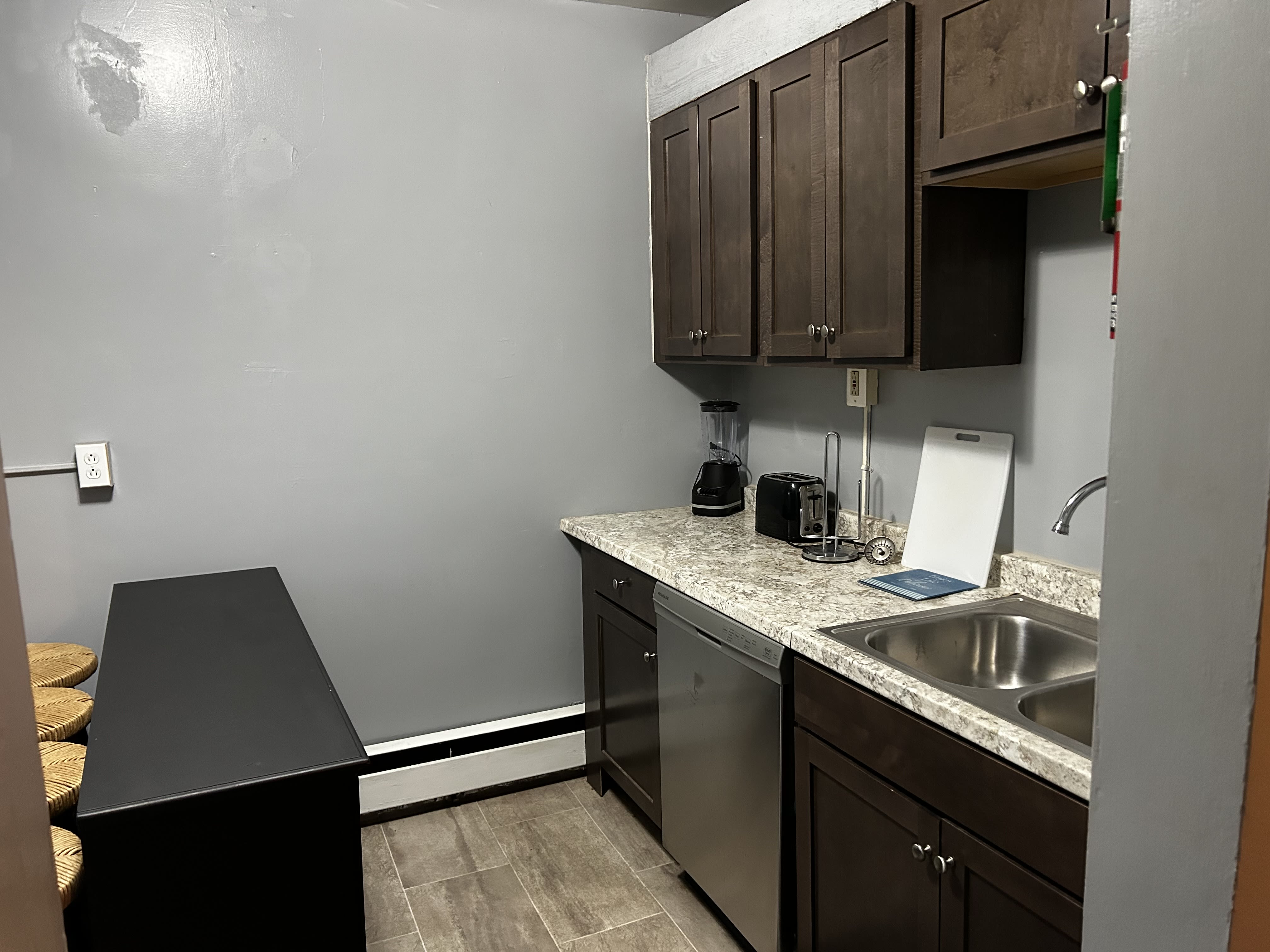 78 13th St – photo 1