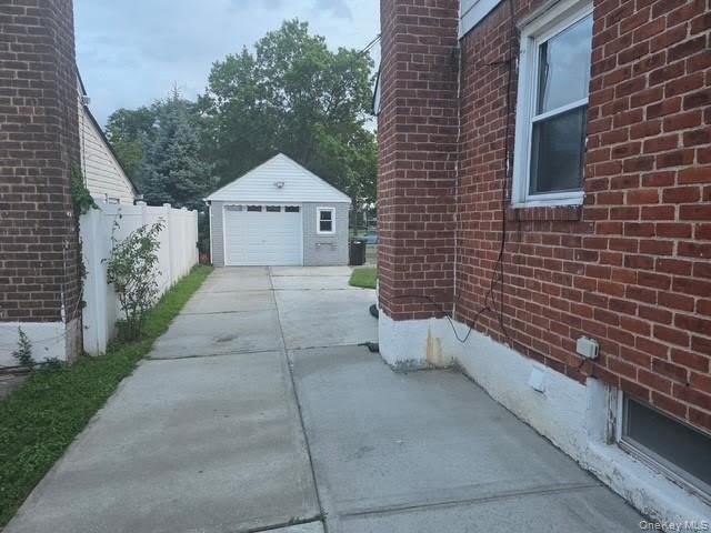 220-10 120th Avenue – photo 3