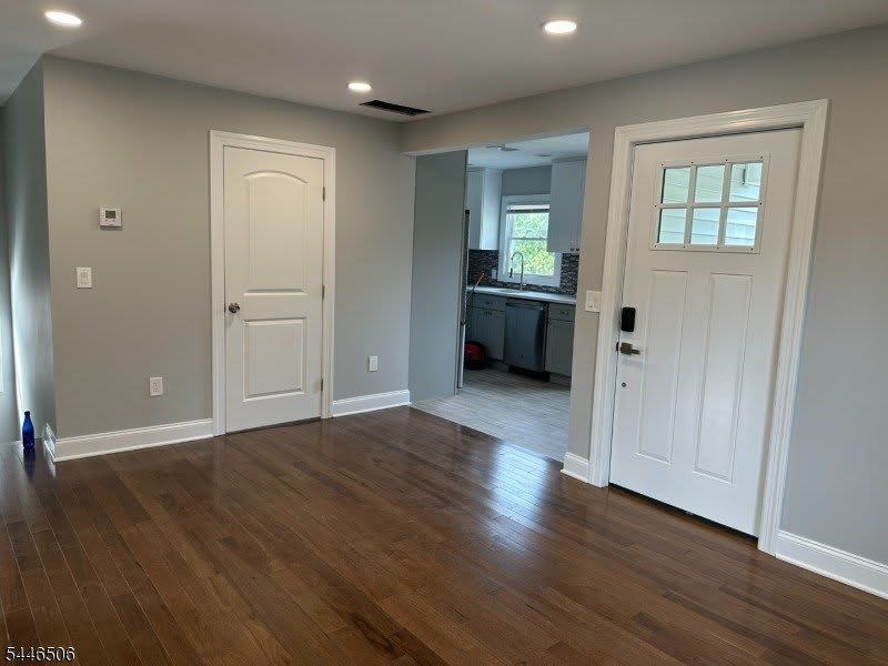 20 Van Dyke Pl – photo 4