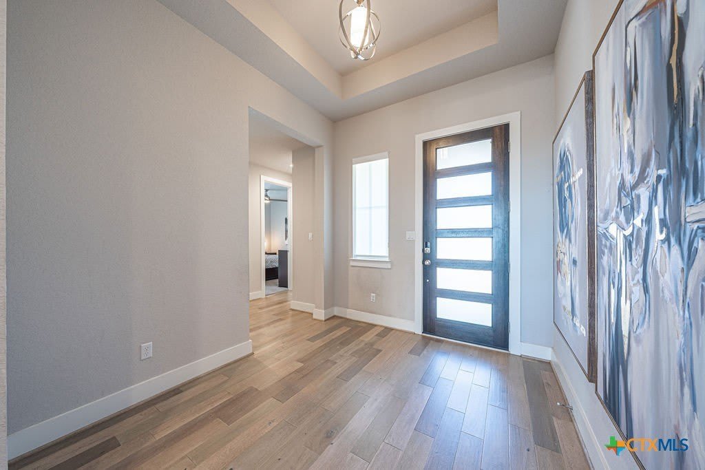 350 Nightshade Street – photo 3