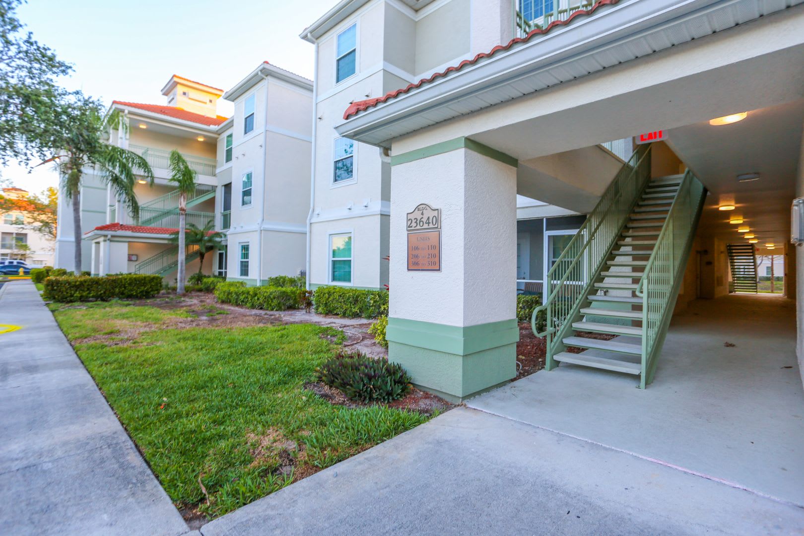 The Tides At Pelican Landing Great Location Walk To Coconut Point 2 2 Condo Unfurnished Annual – photo 4