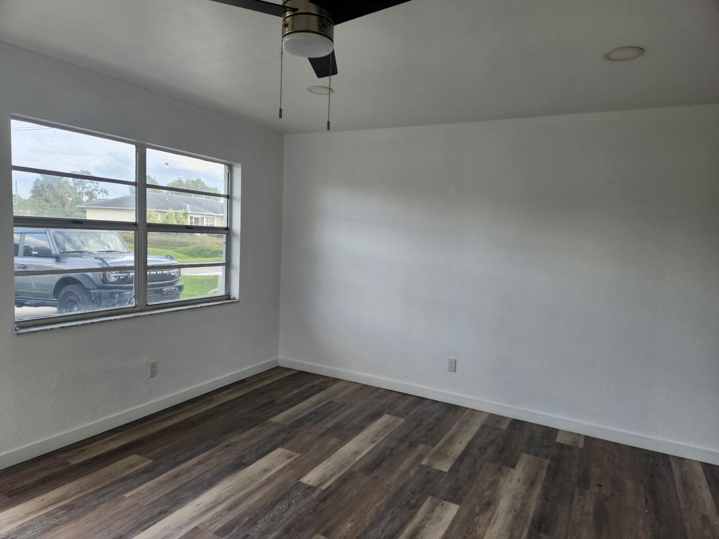 Cozy 2Br 2Ba House In Buckingham Area Recently Reduced – photo 3