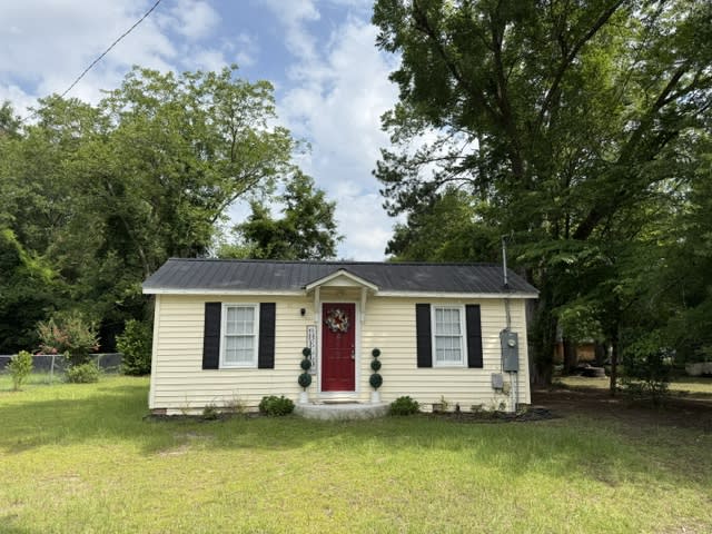 410 Brewer Avenue – photo 1