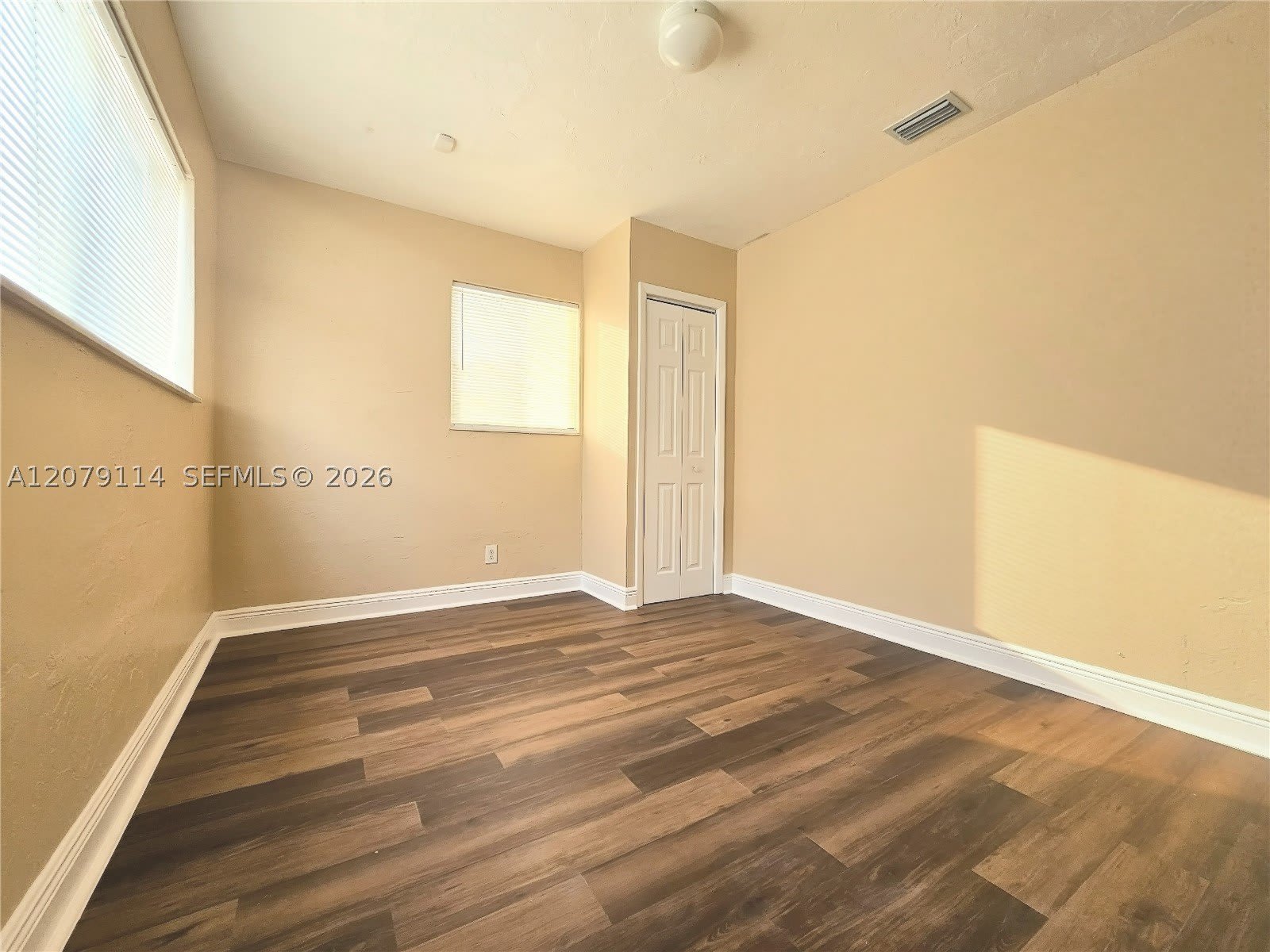 2010 NW 70th St – photo 3