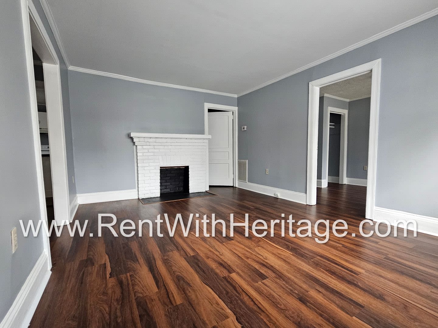 Gorgeous Historical Apartment Home Totally Upgraded Interior Close To Everything – photo 5
