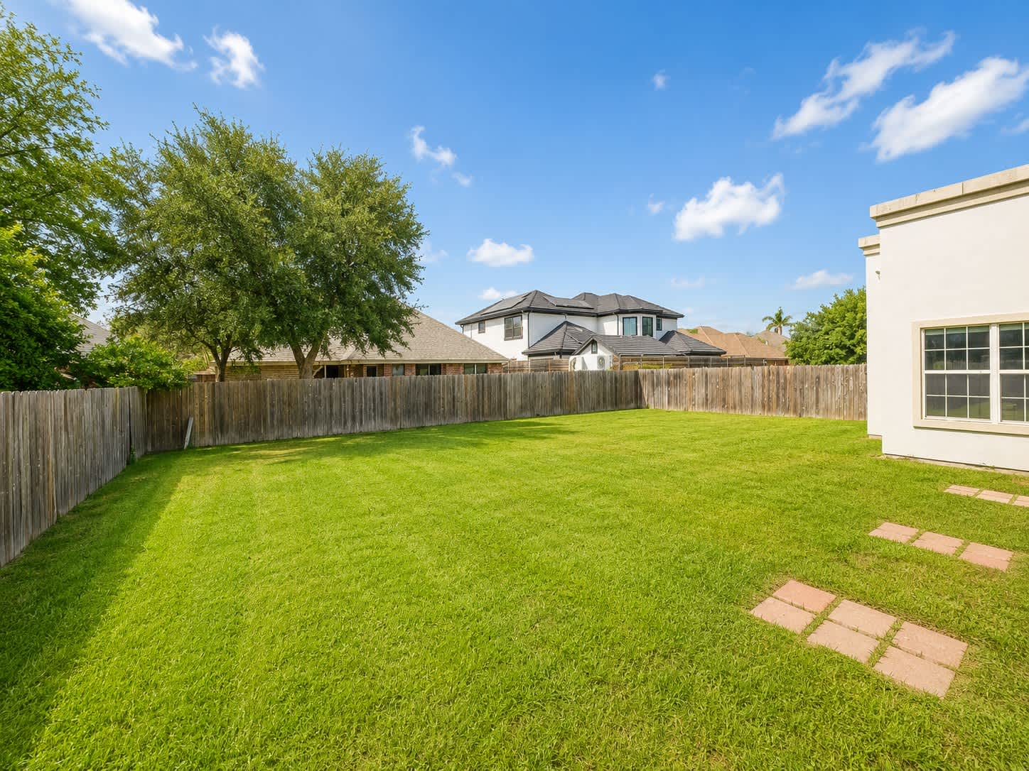 4704 Date Palm St – photo 5