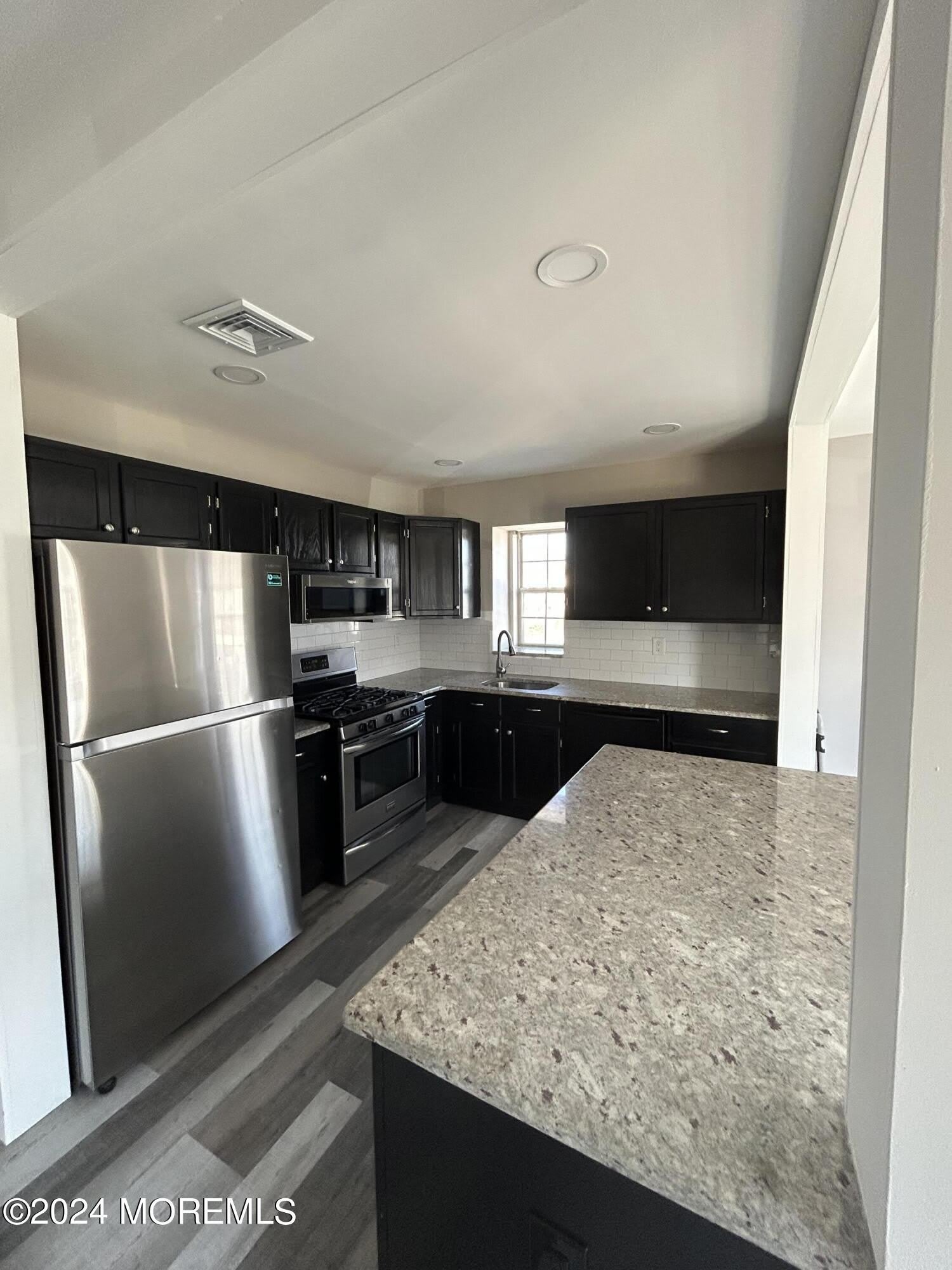 231 Atlantic Street – photo 4