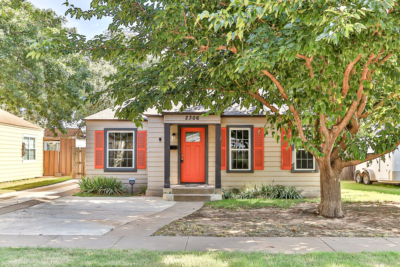 2/1 FOR LEASE – photo 1