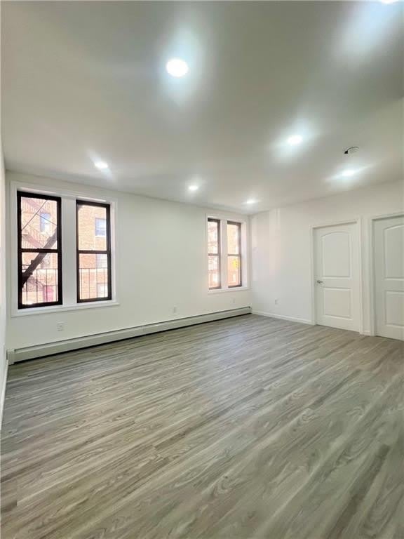 186 Erasmus Street – photo 2