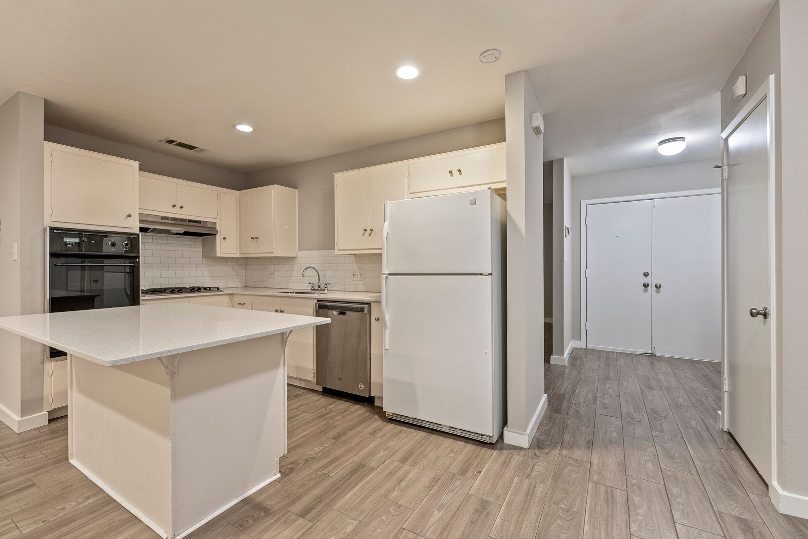 Beautiful 4 Bedroom, 2 Bathroom home in Northeast Austin, near Windsor Park!!! – photo 2