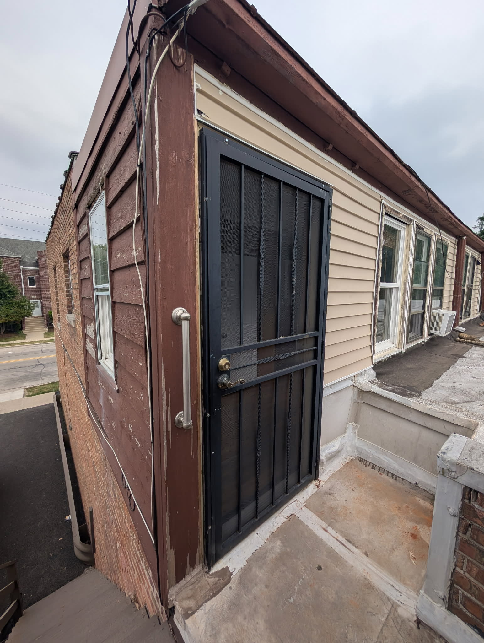 4444 Lawndale Ave – photo 2