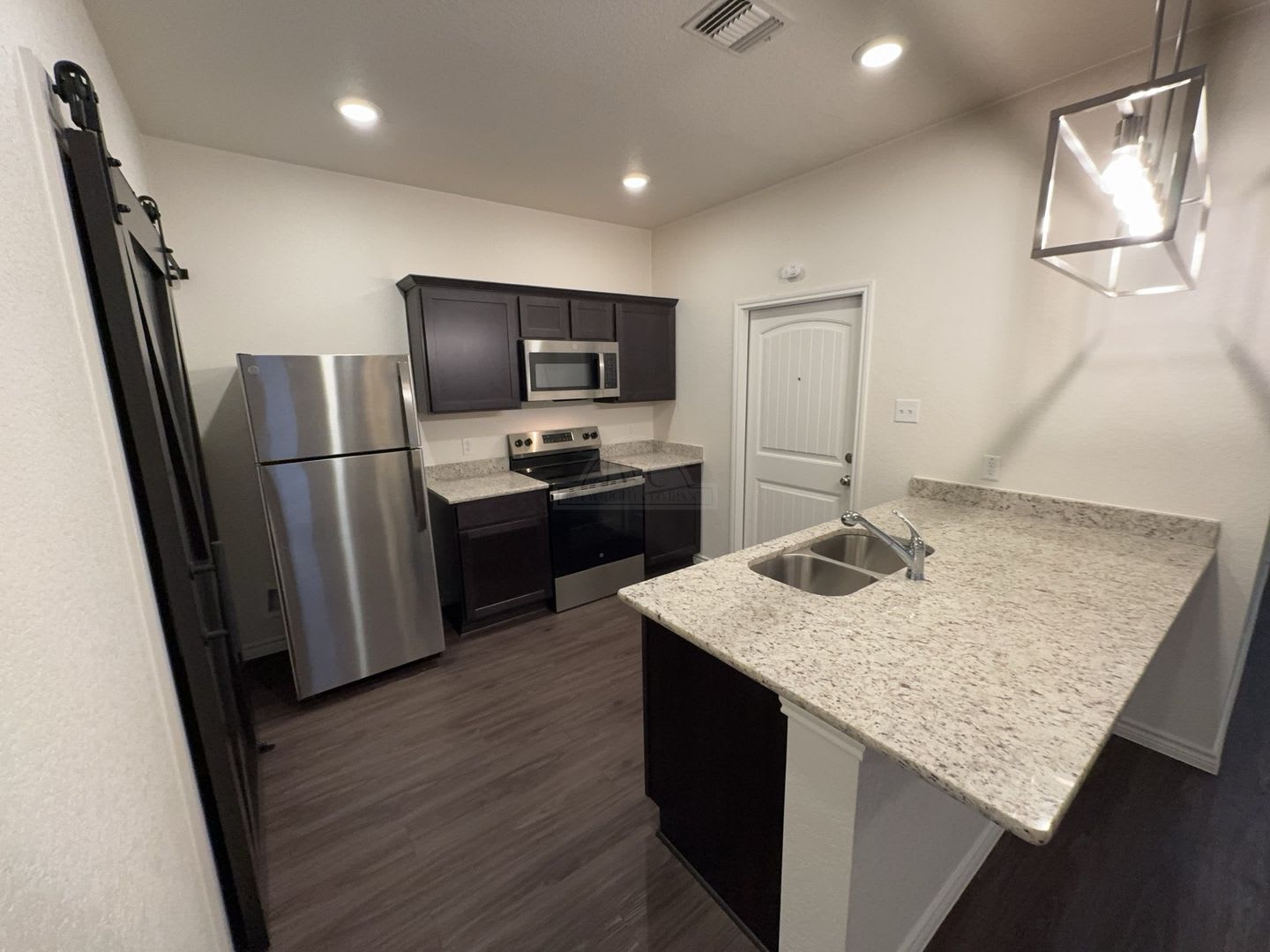 ***1-Week Free Rent***5106 Rose Garden Loop – photo 3