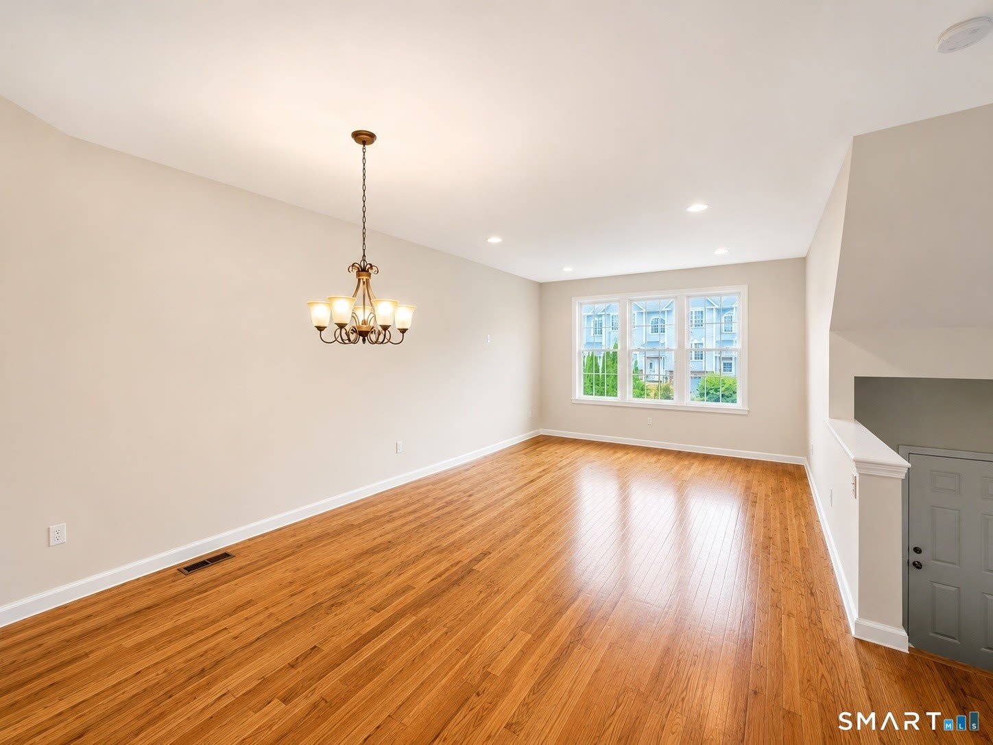 8 Old Oak Drive – photo 2