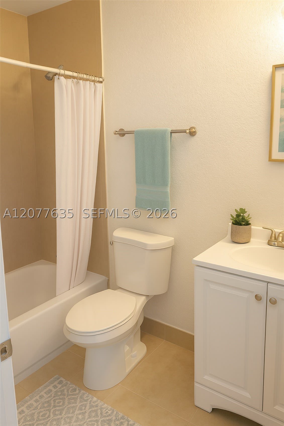 318 NE 166th St – photo 3