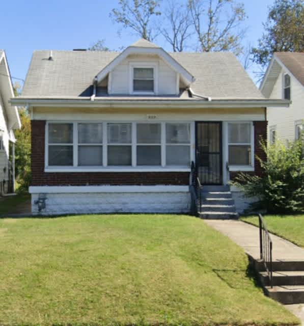 827 South 38th Street – photo 1