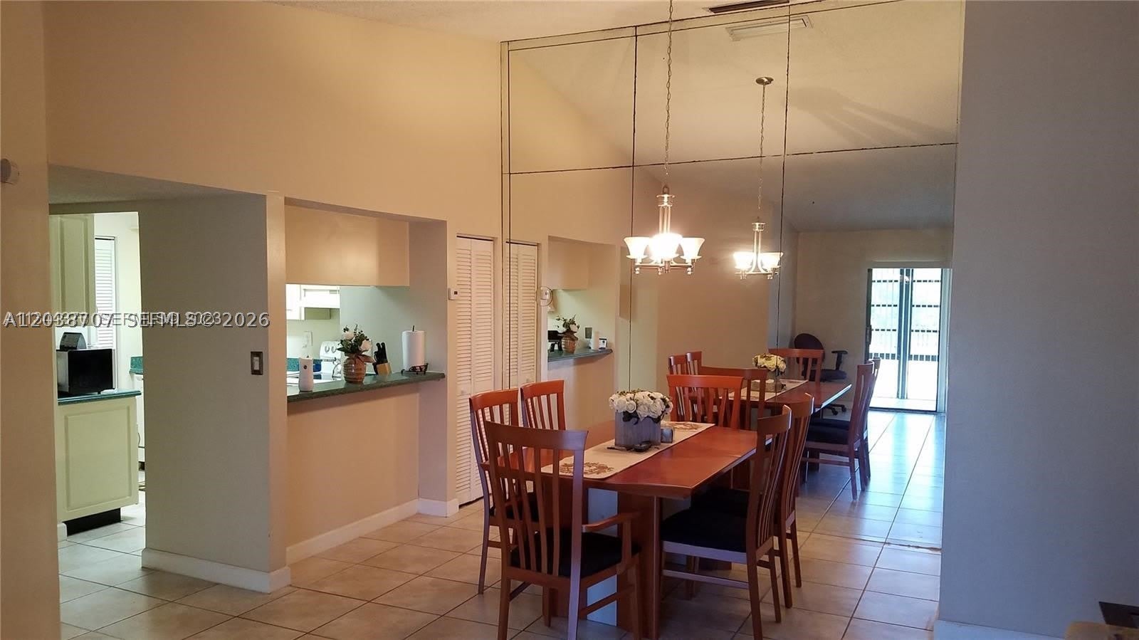 931 NE 199th St – photo 2