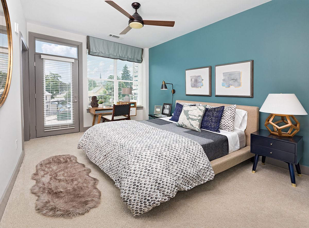 Flats at 703 – photo 2