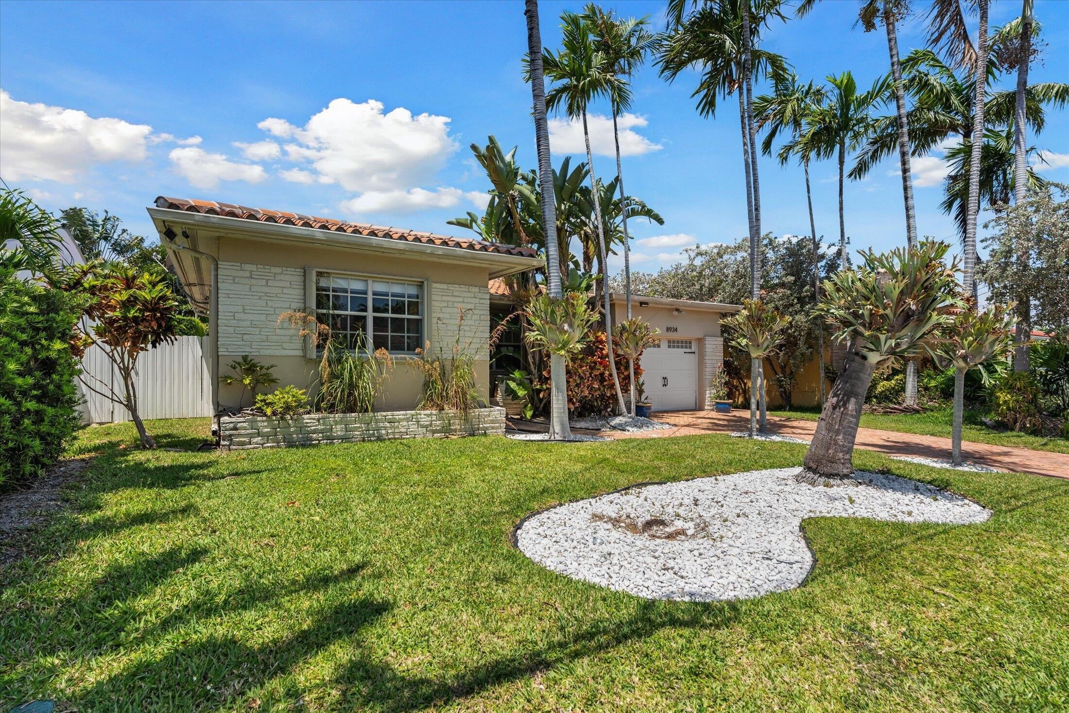 8934 Emerson Avenue – photo 4