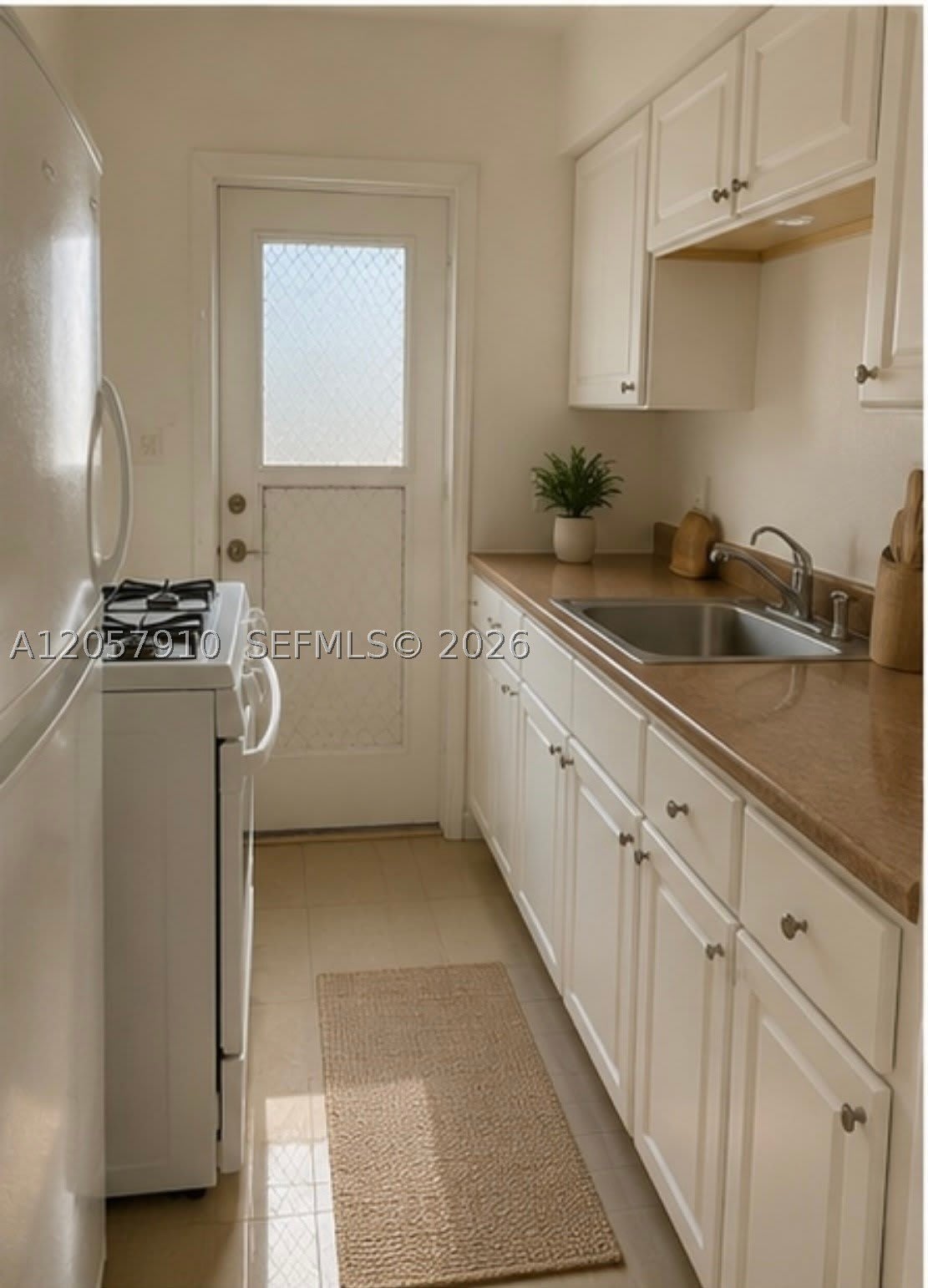 7333 Byron Ave – photo 3