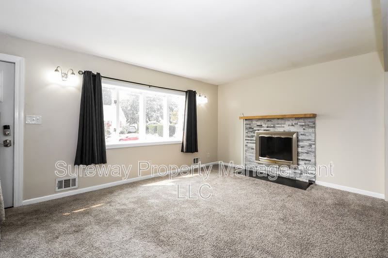 3 Dewar Dr – photo 4