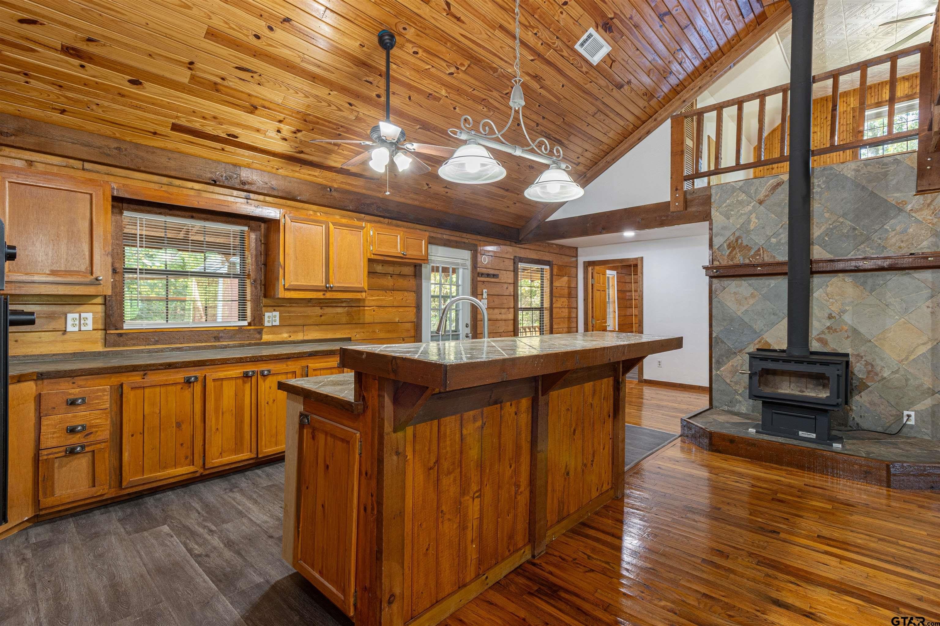 18737 Saddleback Lane – photo 5