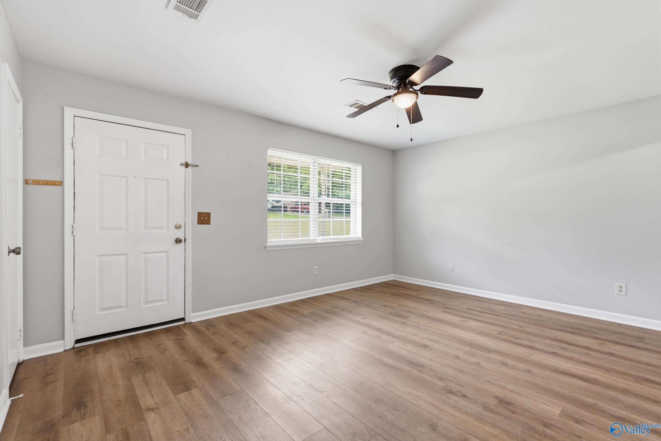 102 Greenwood Circle – photo 4
